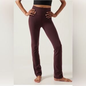 NWT Athleta Elation Straight Leg High Rise Powervita Pant in Spiced Cabernet -S